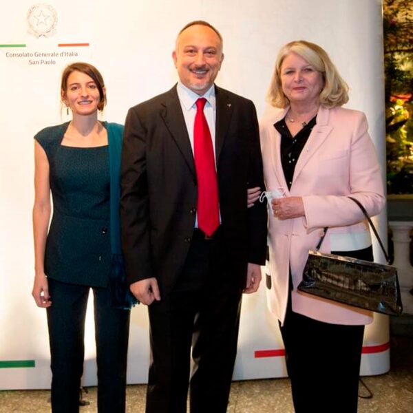 SCUOLA EUGENIO MONTALE ESTEVE PRESENTE NA “FESTA DELLA REPUBBLICA ITALIANA”